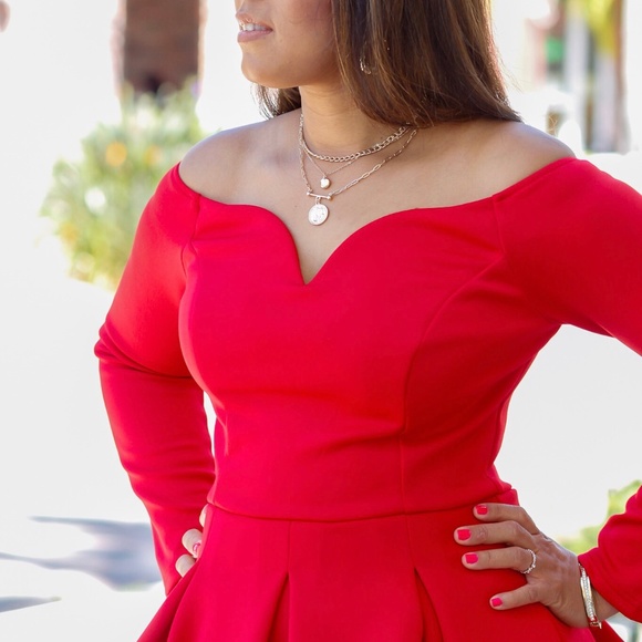 41 - RED LONG SLEEVE MINI DRESS - Picture 3 of 15